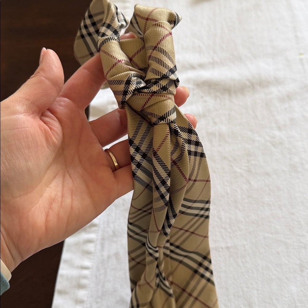 Burberry Classic Nova Check Tie - Picture 6 of 8